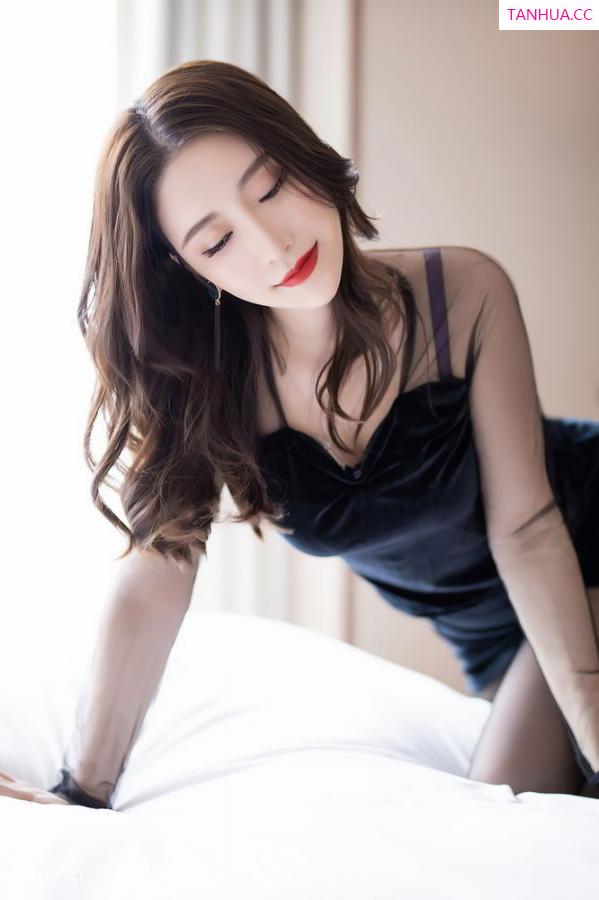 谢芷馨  [XiuRen]高清写真图 2020.08.27 No.2497 绯月樱-Cherry第14张图片
